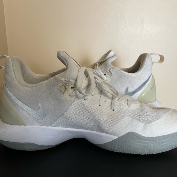 Nike Basketball Shoes All White - Size 13 Mens - Picture 7 of 9